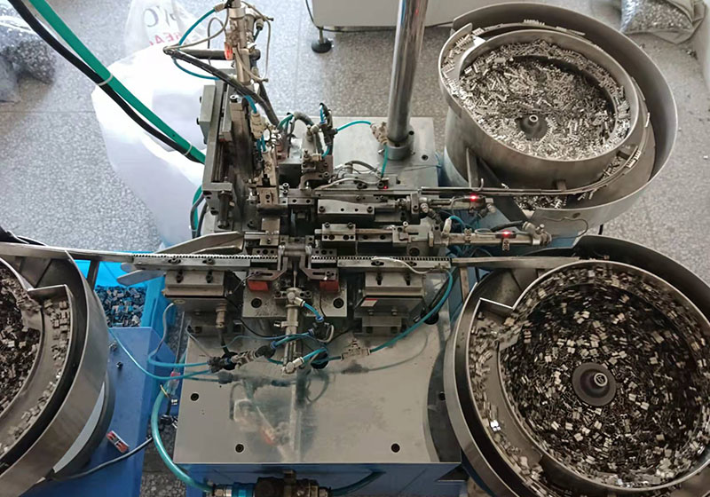 PCT快速链接端子212-215