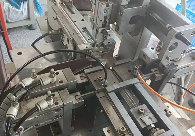 快速链接端子121