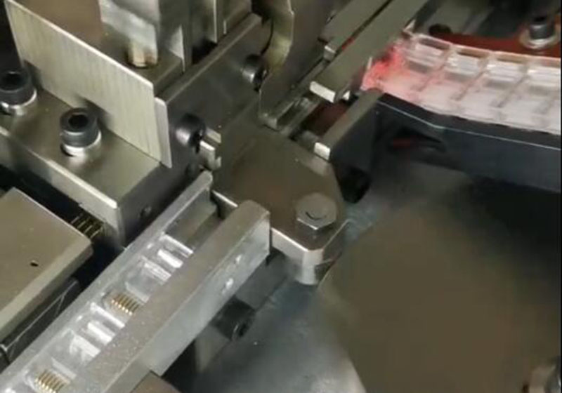 网络端口接插件